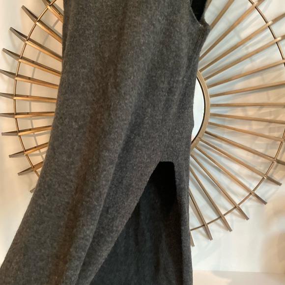 Maxi charcoal knit vest - Picture 5 of 6